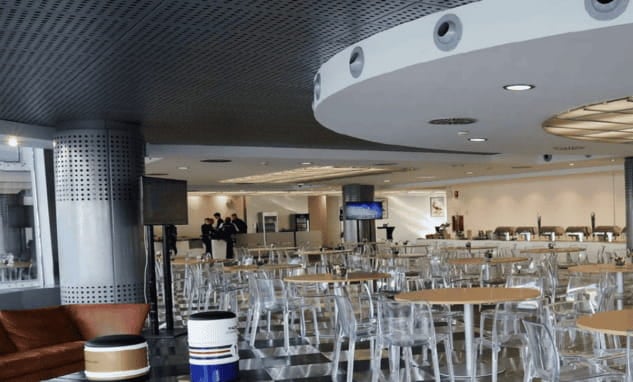 Pit-Lane Lounge